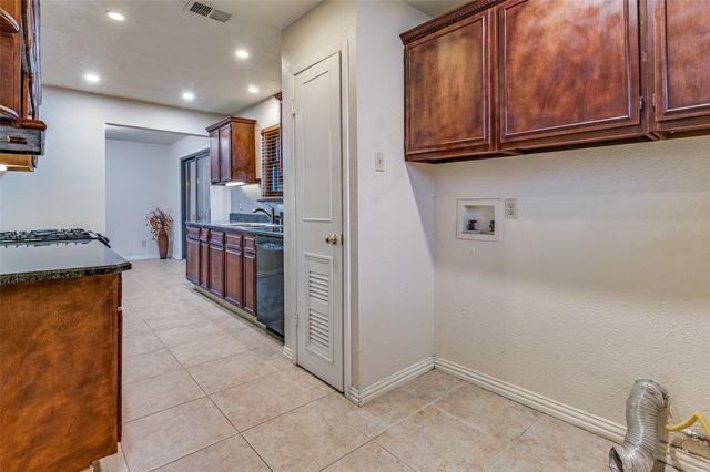 4146 Victoria Street, Irving, TX 75062