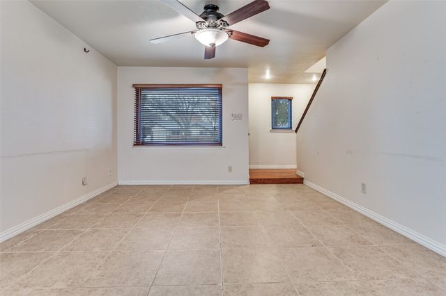 4146 Victoria Street, Irving, TX 75062