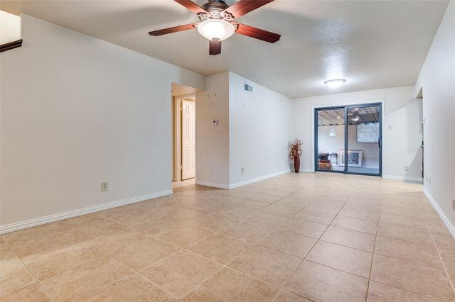 4146 Victoria Street, Irving, TX 75062