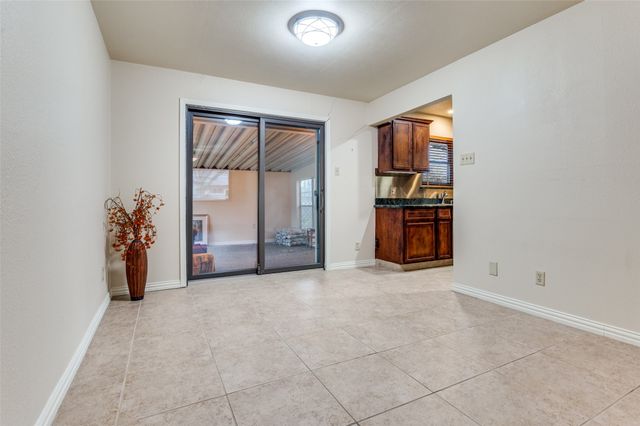 4146 Victoria Street, Irving, TX 75062