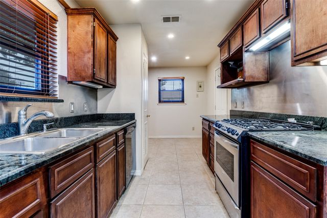 4146 Victoria Street, Irving, TX 75062