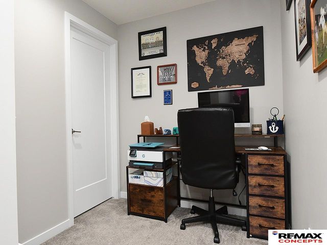 959 Titan Drive, Hickman, NE 68372