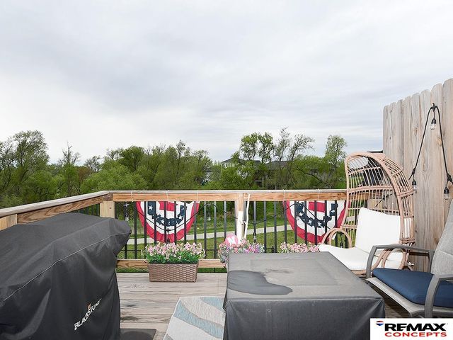 959 Titan Drive, Hickman, NE 68372