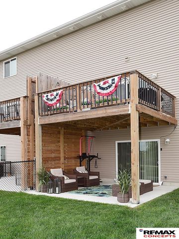 959 Titan Drive, Hickman, NE 68372