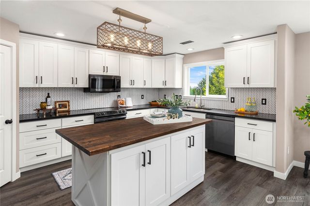 11729 59th Drive SE, Snohomish, WA 98296