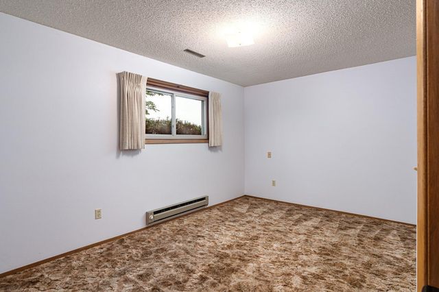 705 S 14th Street, La Crescent, MN 55947