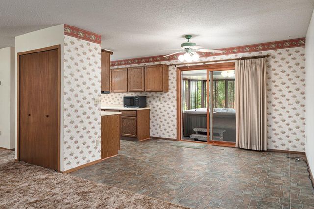 705 S 14th Street, La Crescent, MN 55947