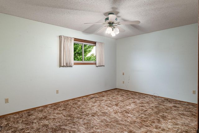 705 S 14th Street, La Crescent, MN 55947