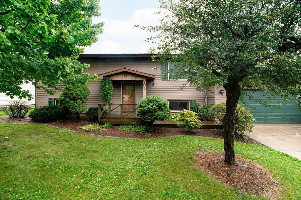 705 S 14th Street, La Crescent, MN 55947