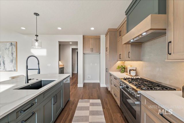 6880 E Chicken Hawk Loop, Nampa, ID 83686