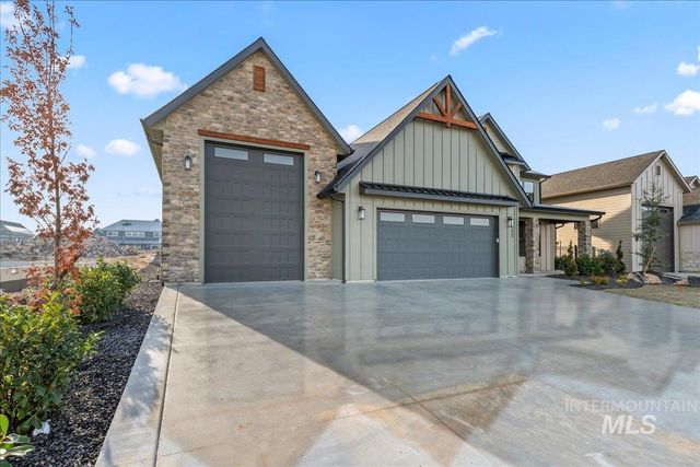 6880 E Chicken Hawk Loop, Nampa, ID 83686