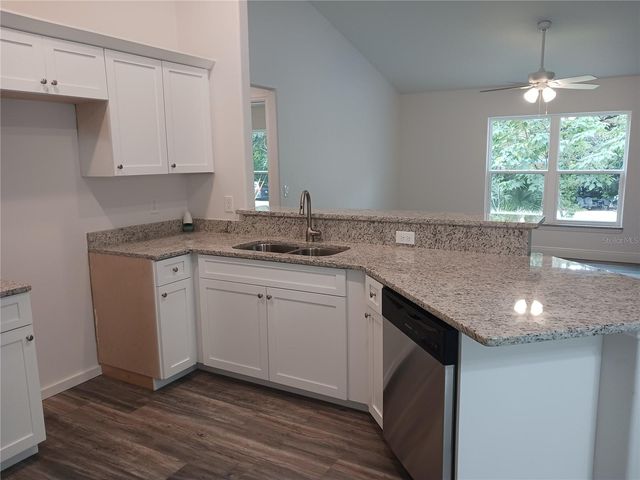 5373 PARK AVENUE, De Leon Springs, FL 32130