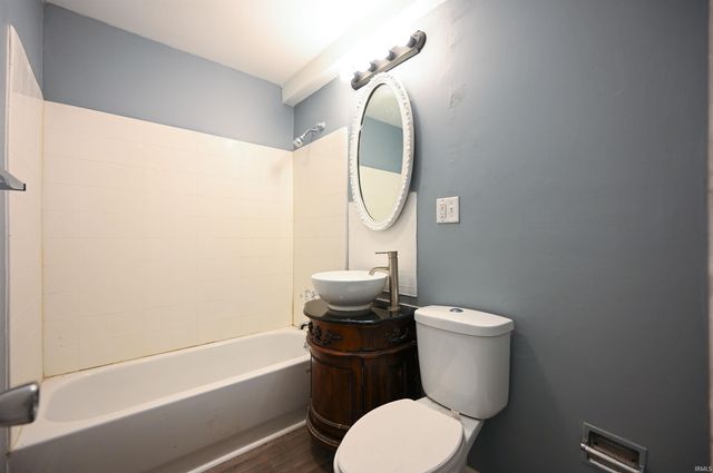 1622 COLUMBUS Boulevard, Kokomo, IN 46901