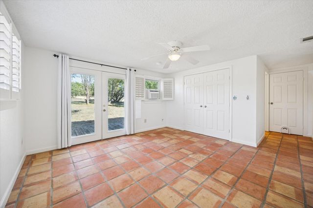 1091 Alta Vista RD, Spicewood, TX 78669