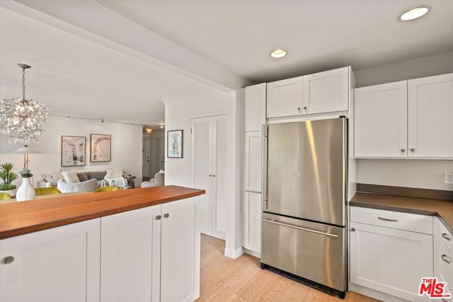 930 3rd Street 305, Santa Monica, CA 90403