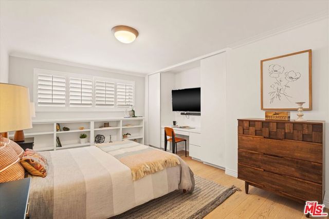 930 3rd Street 305, Santa Monica, CA 90403