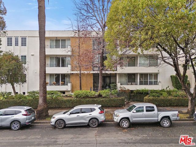 930 3rd Street 305, Santa Monica, CA 90403