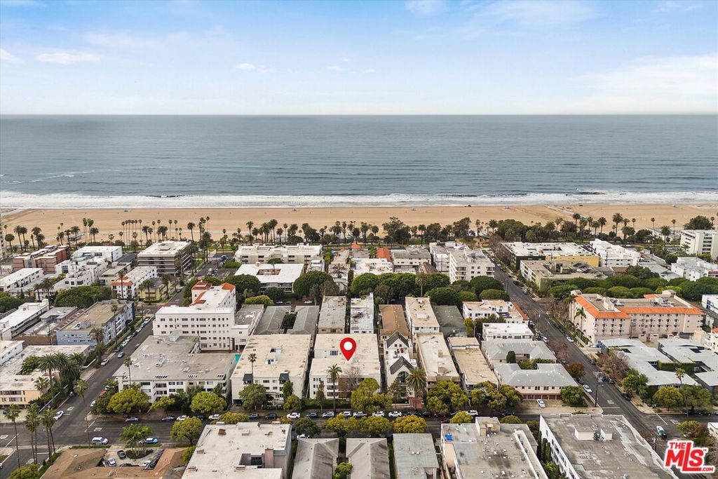 930 3rd Street 305, Santa Monica, CA 90403