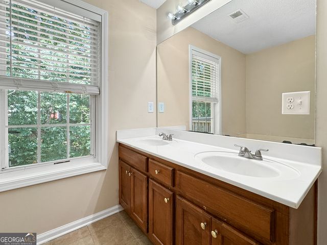 180 Foster Trace Drive, Lawrenceville, GA 30043