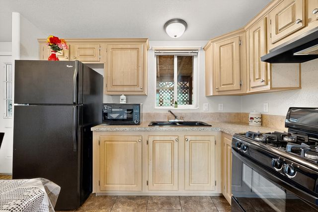 28 PRIMERO Road, Los Lunas, NM 87031