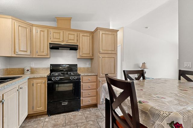 28 PRIMERO Road, Los Lunas, NM 87031