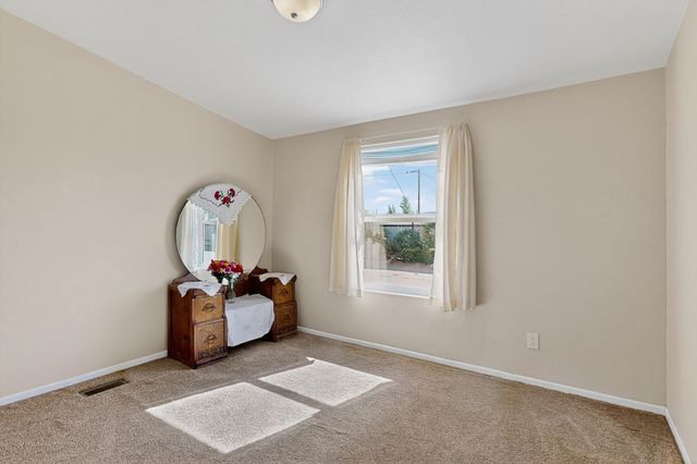 28 PRIMERO Road, Los Lunas, NM 87031