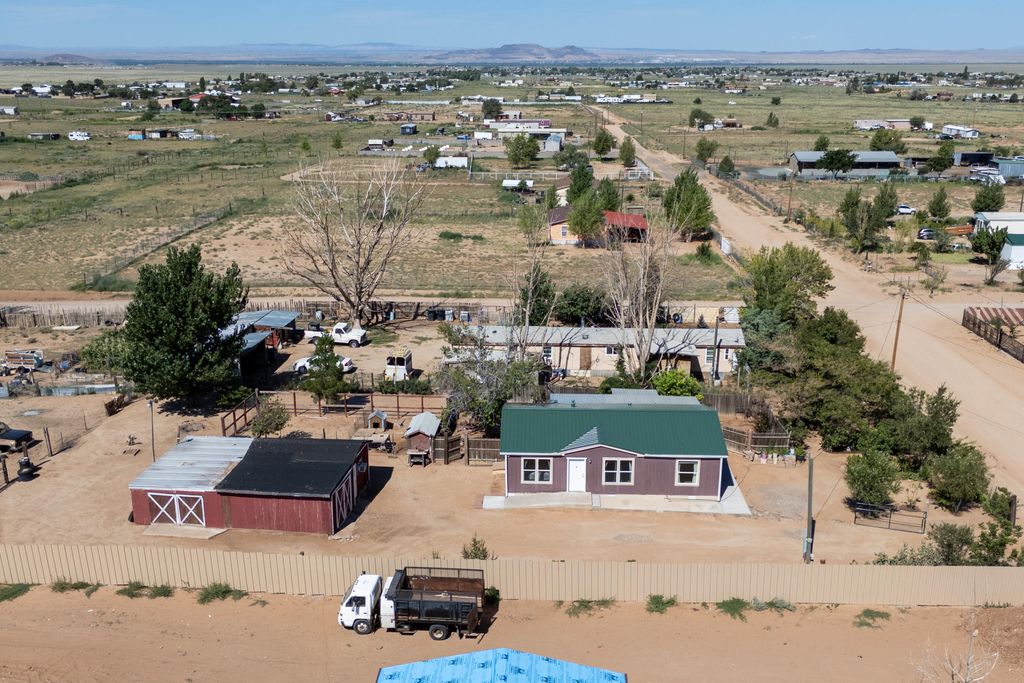 28 PRIMERO Road, Los Lunas, NM 87031