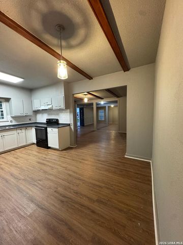 1702 WESTMAR ST, San Antonio, TX 78227