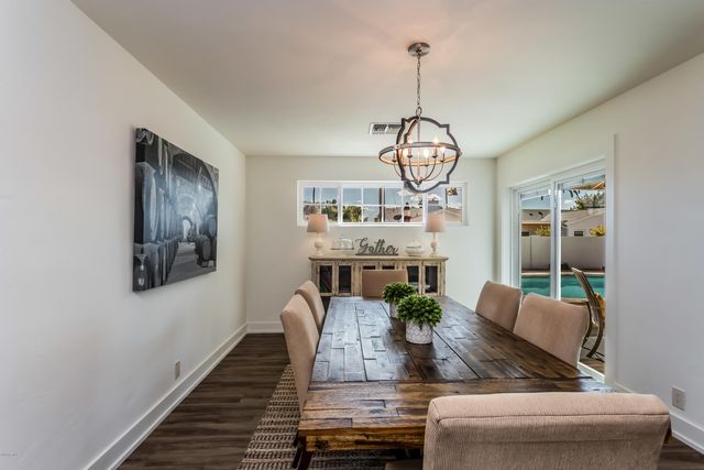 4211 E WHITTON Avenue, Phoenix, AZ 85018