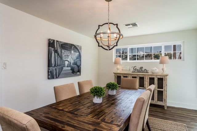 4211 E WHITTON Avenue, Phoenix, AZ 85018