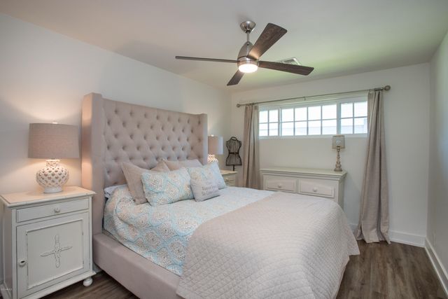 4211 E WHITTON Avenue, Phoenix, AZ 85018