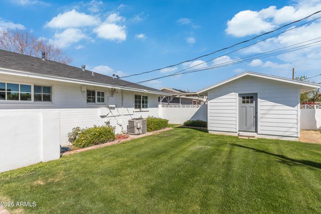 4211 E WHITTON Avenue, Phoenix, AZ 85018