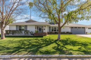 4211 E WHITTON Avenue, Phoenix, AZ 85018
