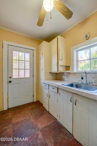 327 Mobile Avenue, Daytona Beach, FL 32118