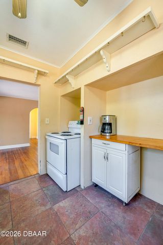 327 Mobile Avenue, Daytona Beach, FL 32118