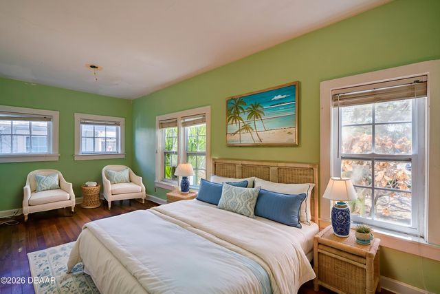 327 Mobile Avenue, Daytona Beach, FL 32118