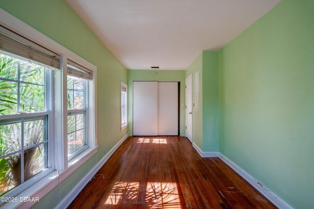 327 Mobile Avenue, Daytona Beach, FL 32118