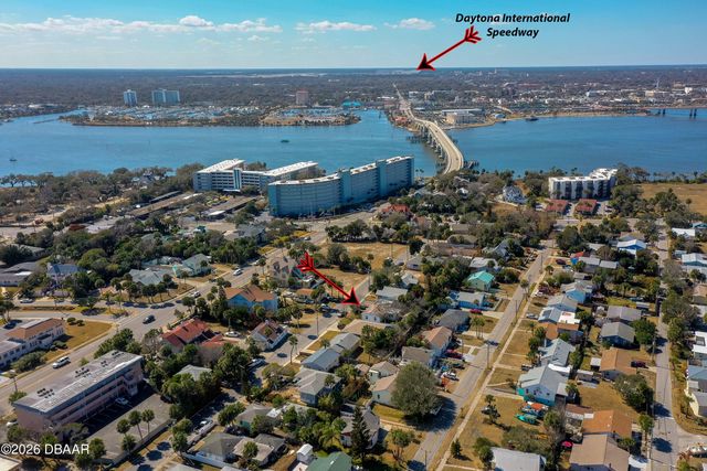 327 Mobile Avenue, Daytona Beach, FL 32118