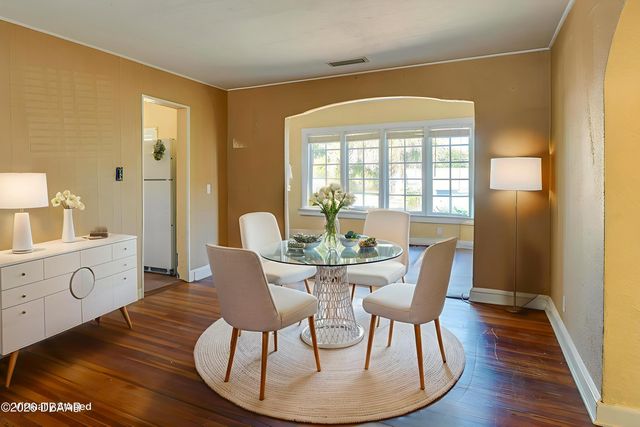 327 Mobile Avenue, Daytona Beach, FL 32118