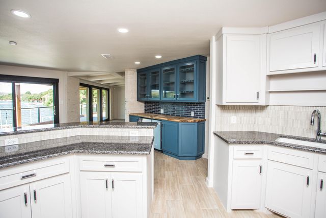 25 E Lakeshore Drive, Ransom Canyon, TX 79366