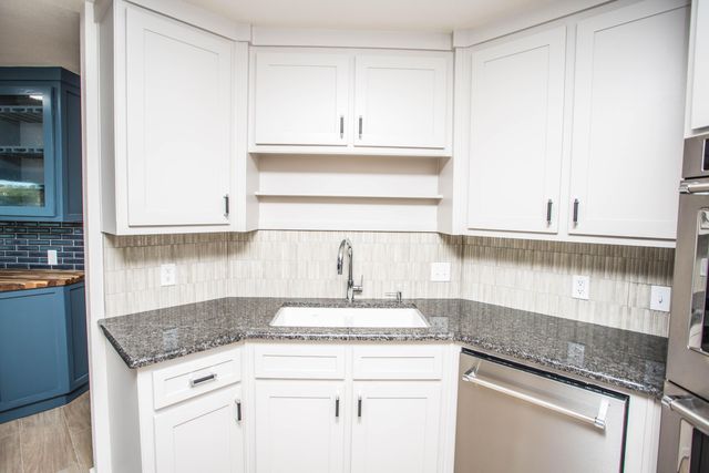 25 E Lakeshore Drive, Ransom Canyon, TX 79366