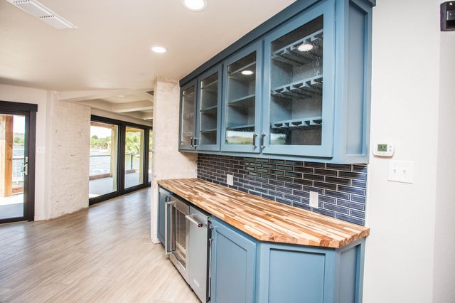 25 E Lakeshore Drive, Ransom Canyon, TX 79366