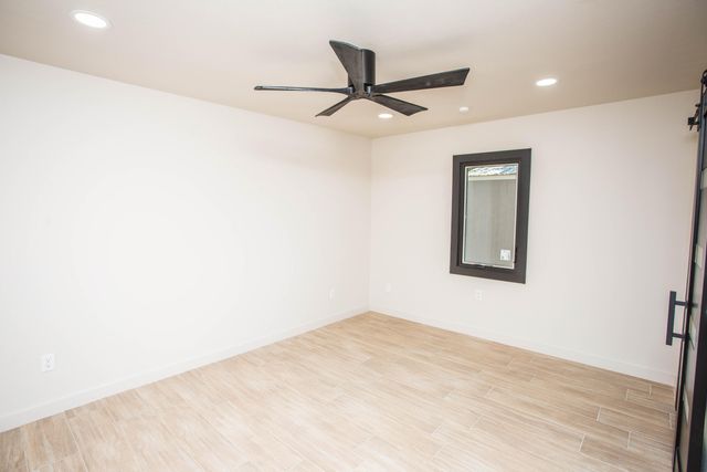 25 E Lakeshore Drive, Ransom Canyon, TX 79366