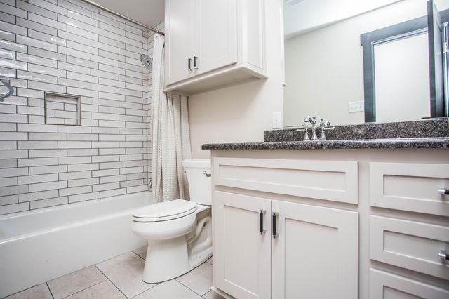 25 E Lakeshore Drive, Ransom Canyon, TX 79366