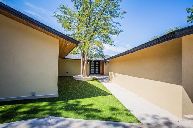 25 E Lakeshore Drive, Ransom Canyon, TX 79366