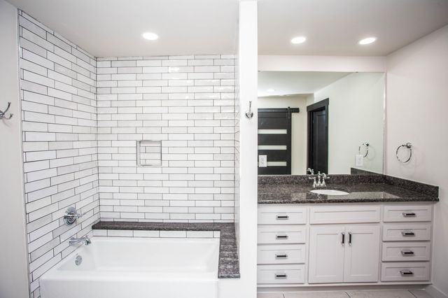 25 E Lakeshore Drive, Ransom Canyon, TX 79366