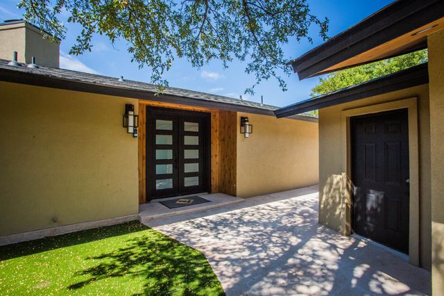 25 E Lakeshore Drive, Ransom Canyon, TX 79366