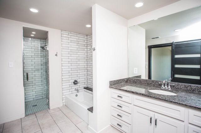 25 E Lakeshore Drive, Ransom Canyon, TX 79366