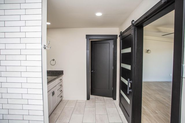 25 E Lakeshore Drive, Ransom Canyon, TX 79366