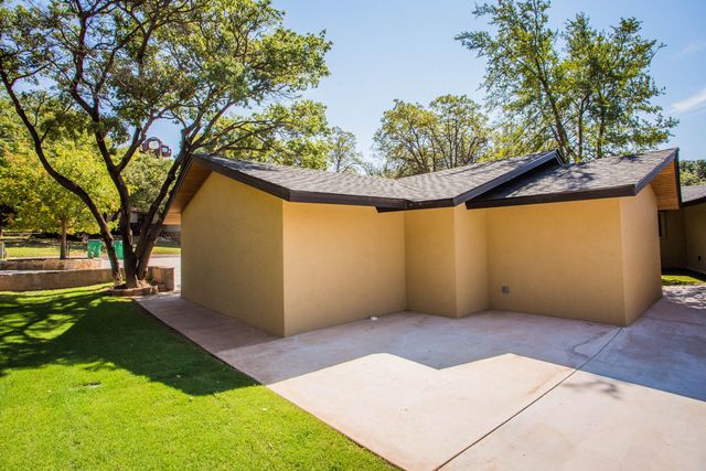 25 E Lakeshore Drive, Ransom Canyon, TX 79366